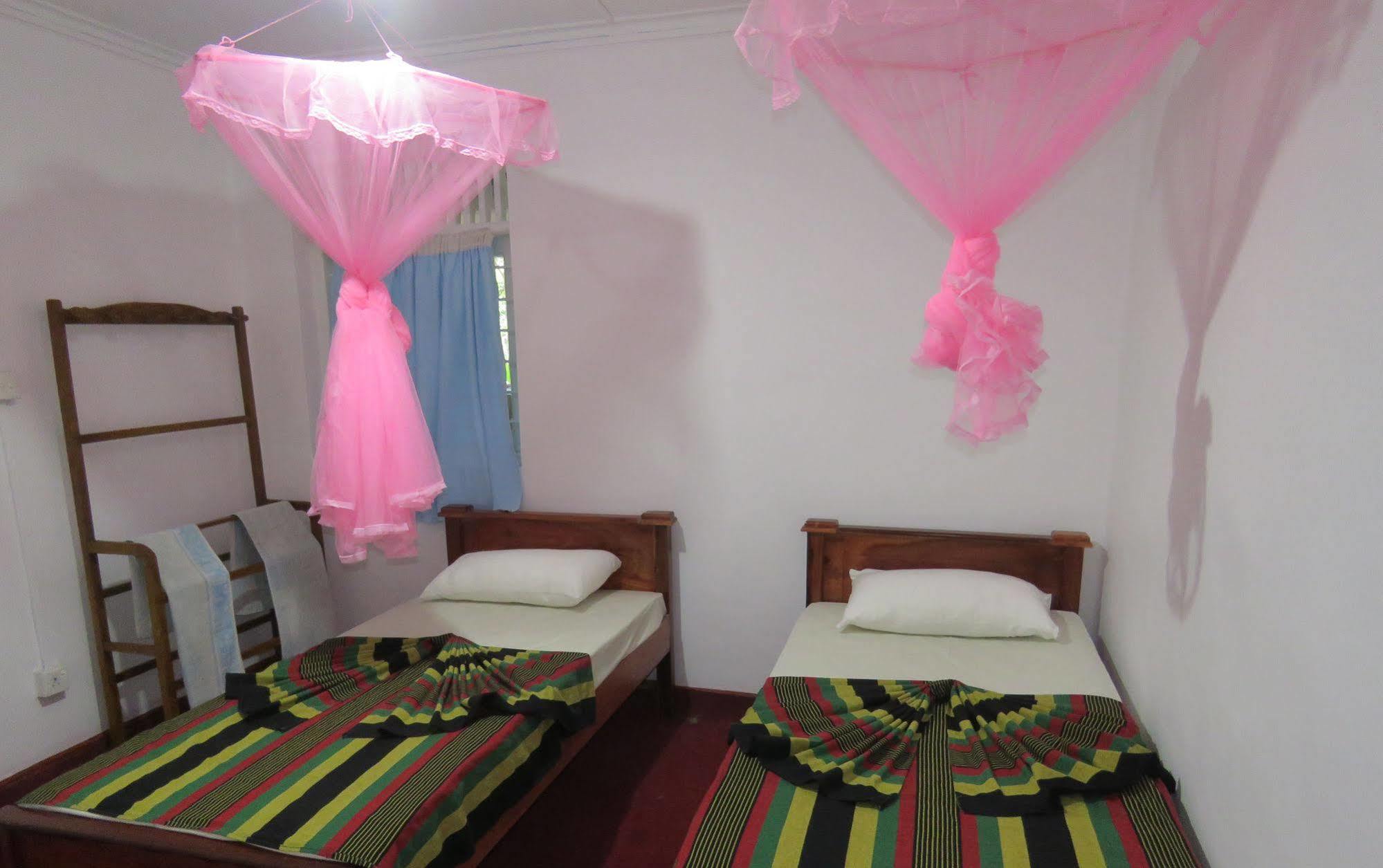 Blue Haven Guest House Kandy Exterior photo