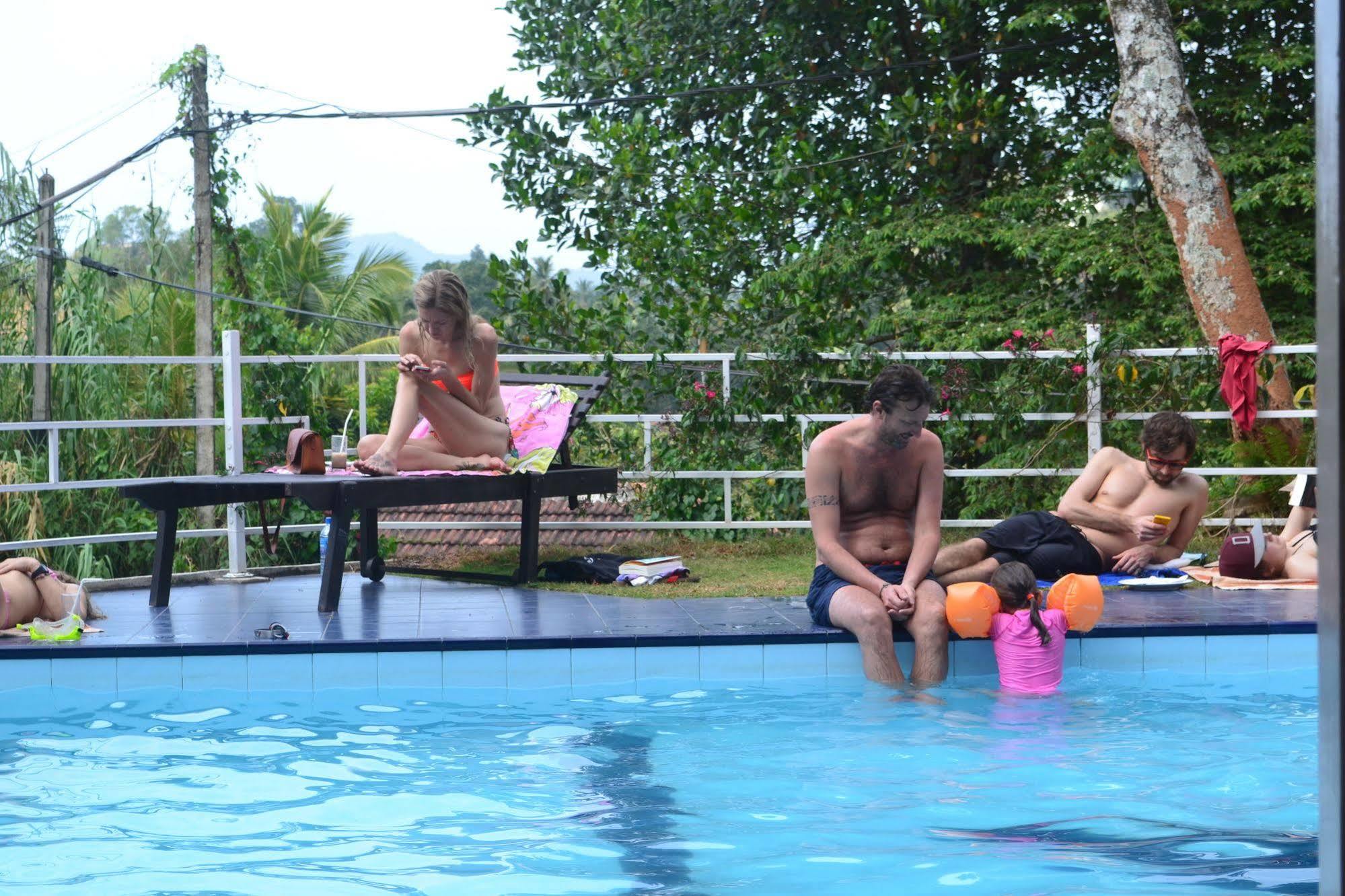 Blue Haven Guest House Kandy Exterior photo